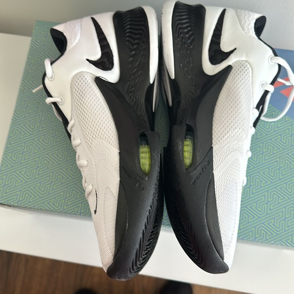 Nike Zoom Freak 4 TB, New in Box, Size 9.5M - Picture 4 of 8